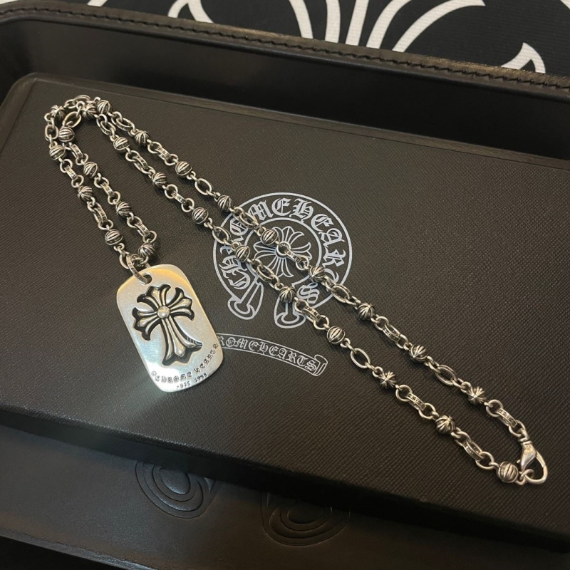 Ch**me He**ts necklaces